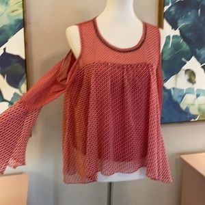 Lucky Cold Shoulder Boho Red Top Size Medium in Excellent Condition